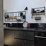 Funky Stylish Penthouse Апартаменты *