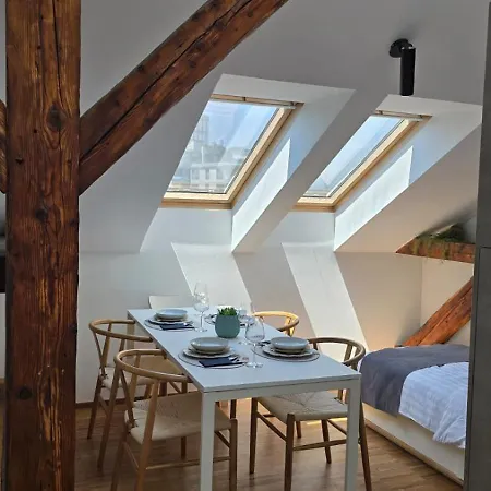 Funky Stylish Penthouse Apartma *