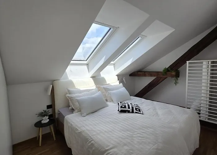 Funky Stylish Penthouse Apartmán *